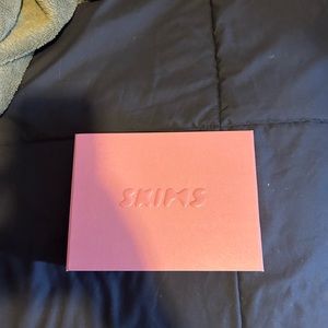 Skims bandeau pack valentines edition